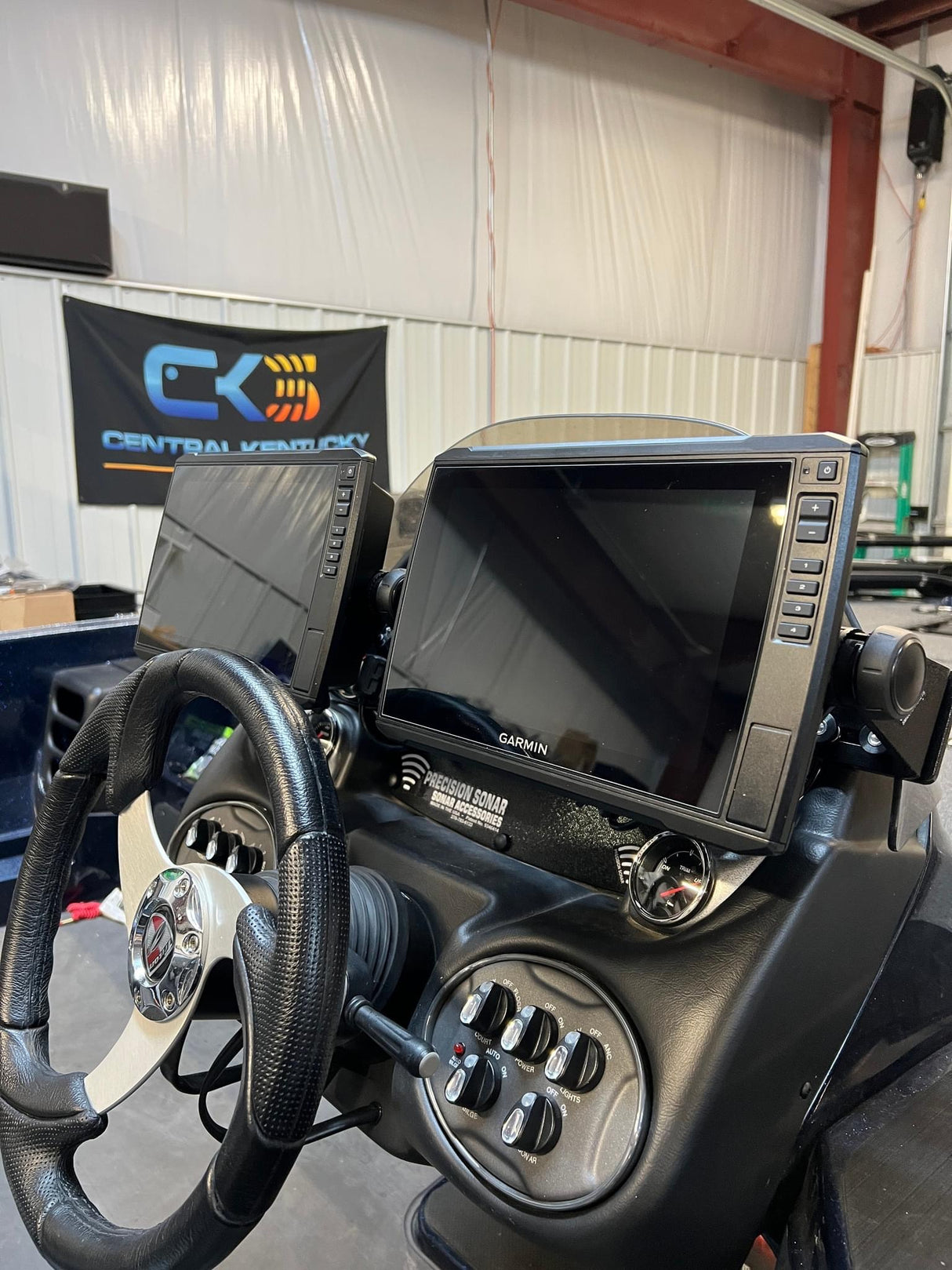 Triton 179TRX, 189TRX, 18TRX, 19TRX, and HP/XS Dual Smart Bracket Console Mounting Systems