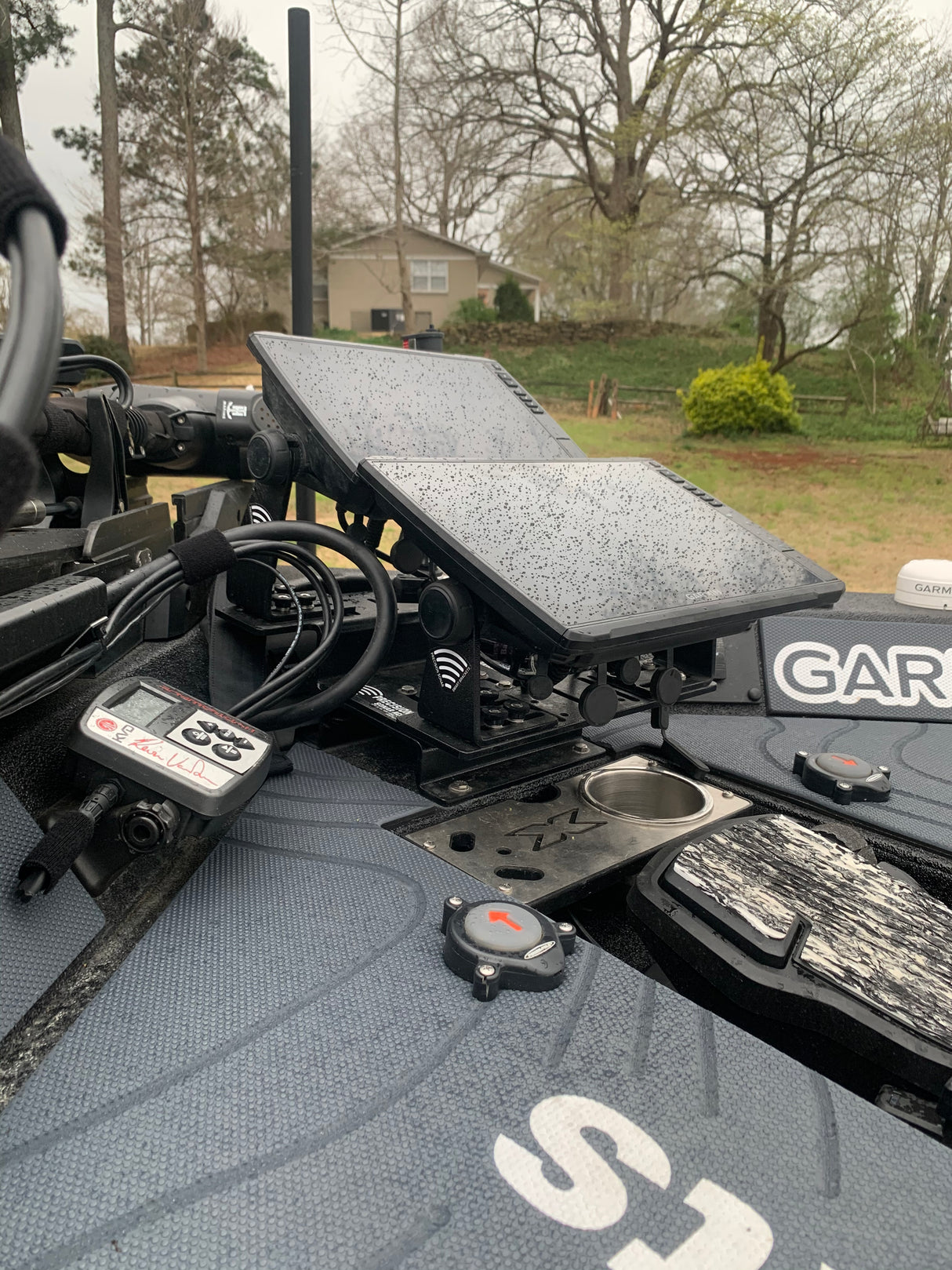 Over and Under Bow Mount Deck Bracket